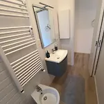Charming In Isola Near The Metro!
