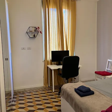 Charming In Isola Near The Metro! Mediolan